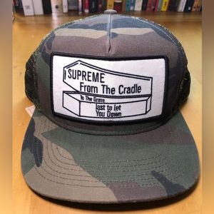 Supreme Cradle to the grave camo starter snapback